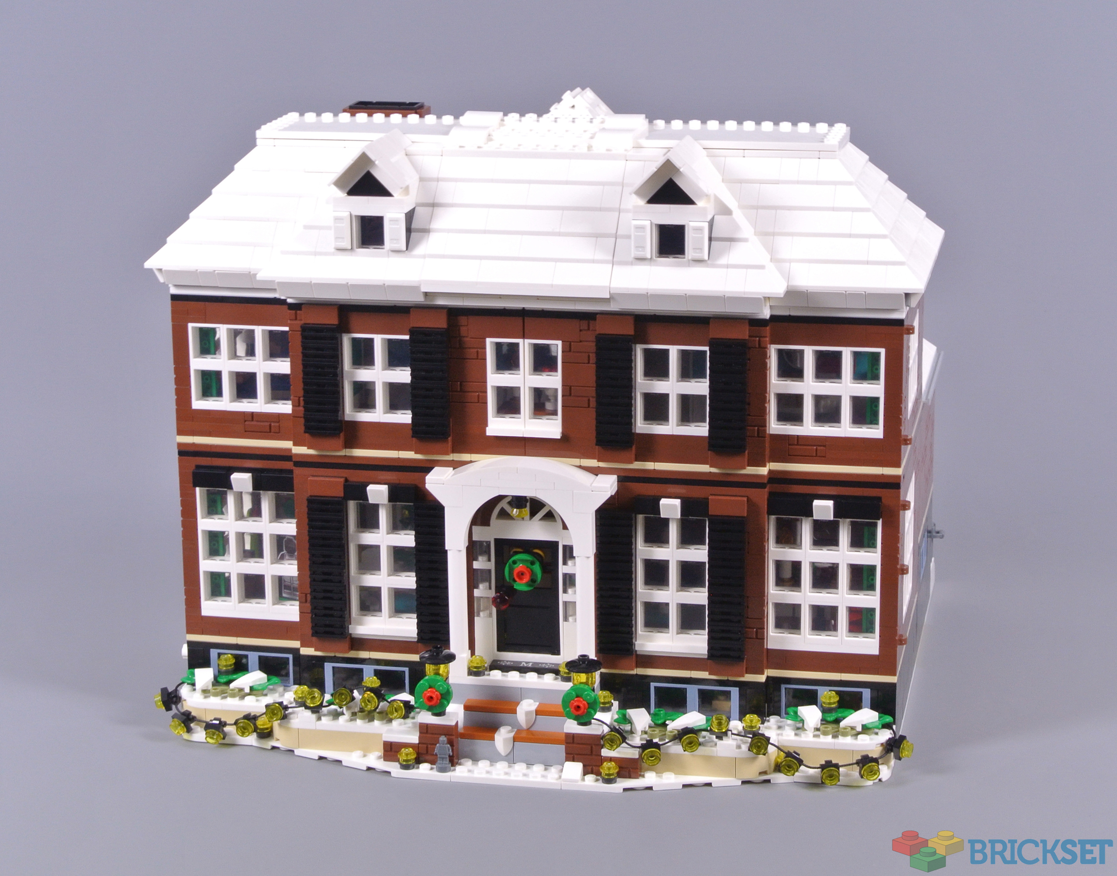 LEGO 21330 Home Alone Review Brickset   65136 Alone 18 